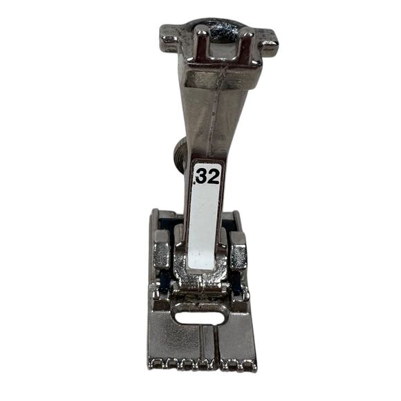 Bernina Sewing Machines 7 Grooves Pintuck Foot #32 Old Style 530-1630 Series - Picture 2 of 5